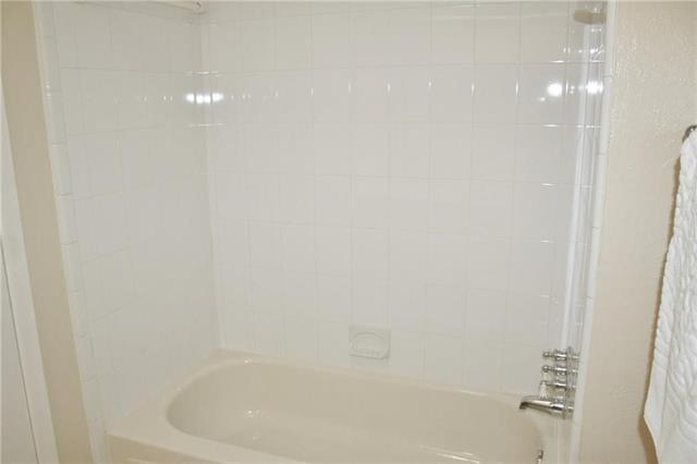 Building Photo - 212 Samuel Blvd