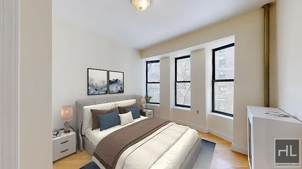 Building Photo - East 12th Street