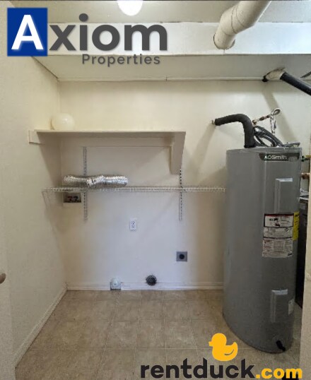 Building Photo - 465 Taft Ave