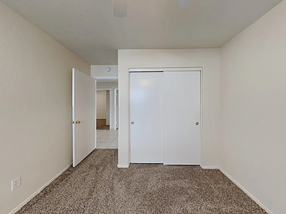 Building Photo - 14327 W Lamoille Dr