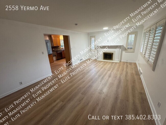 Building Photo - 2558 Yermo Ave