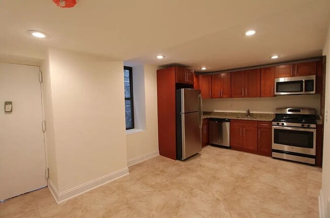 Building Photo - 1526 Saint Nicholas Avenue