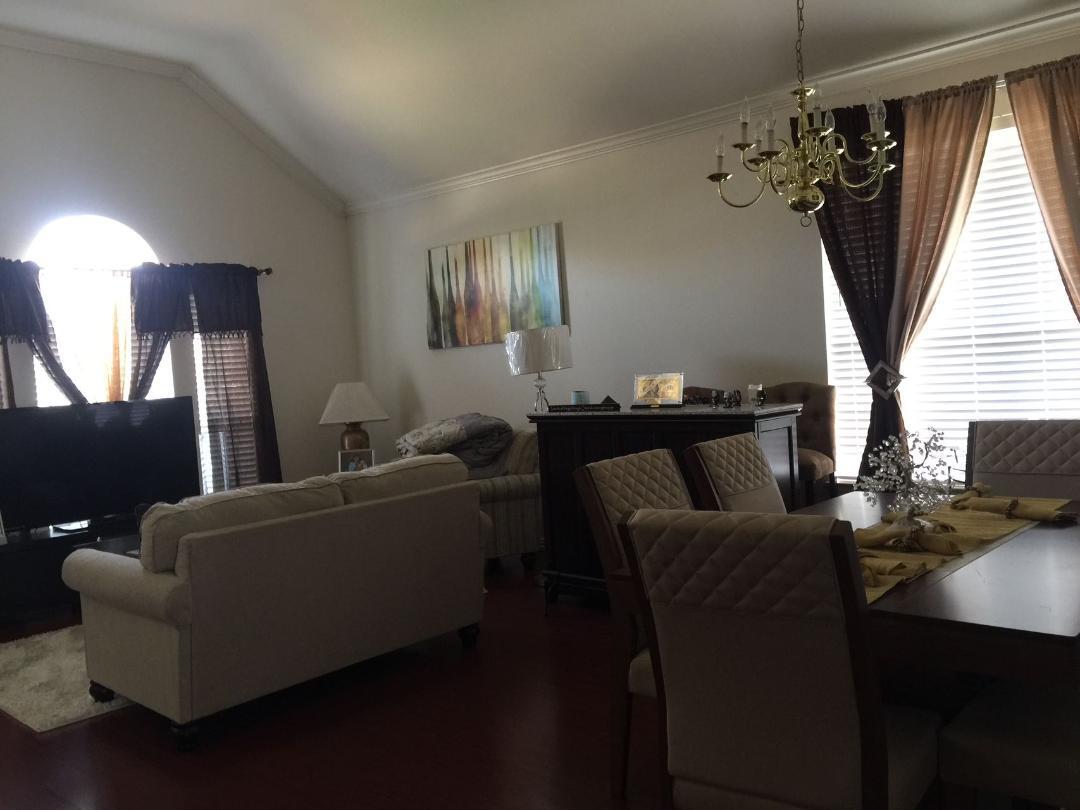 Building Photo - 4522 Oak Shores Dr