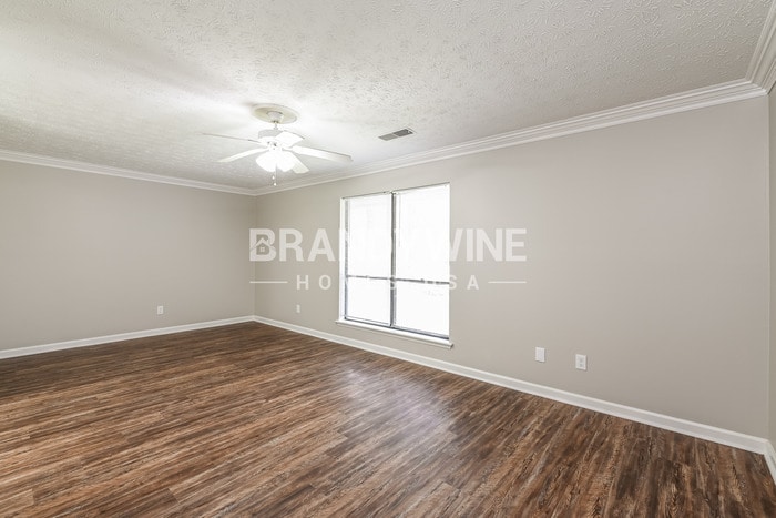 Building Photo - 3838 Willow Wood Way NW