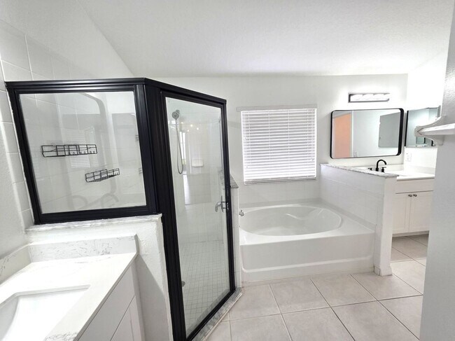 Building Photo - 3214 Prairie Iris Dr