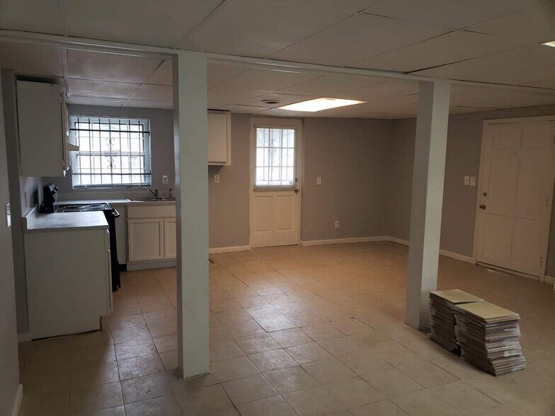 Building Photo - 2007 Winmar Ln