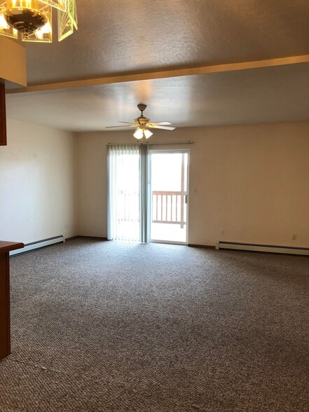 Building Photo - 721 Hobson Ave