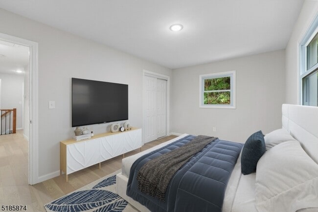 Building Photo - 8 Timberline Dr