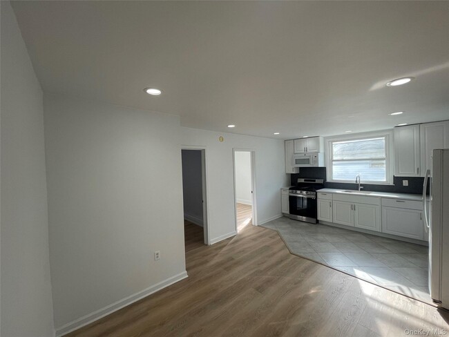 Building Photo - 46 Gordon St