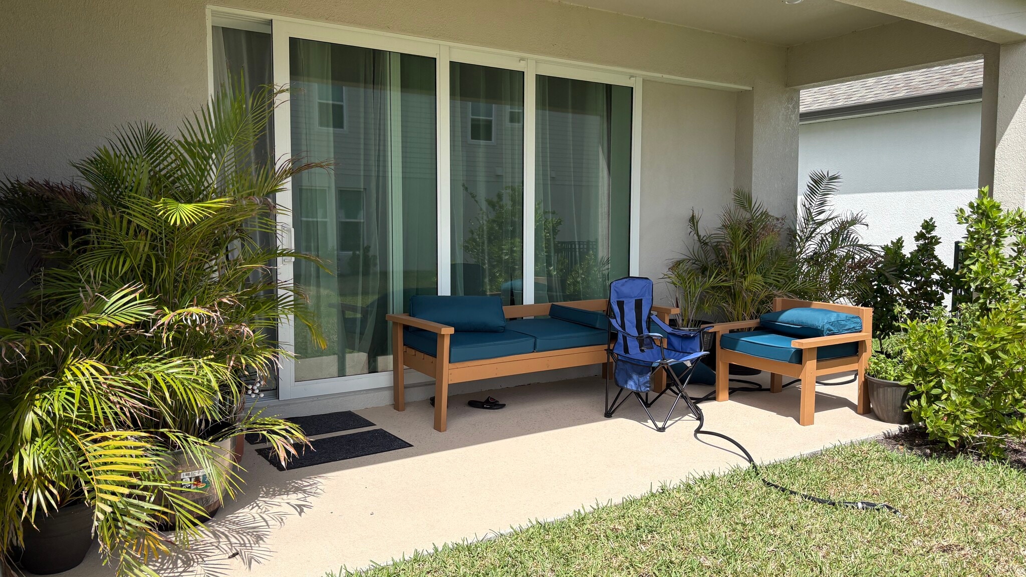 Backyard patio - 500 SE Ranch Oak Cir