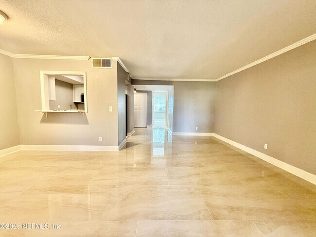 Building Photo - 3919 Bell Tower Dr