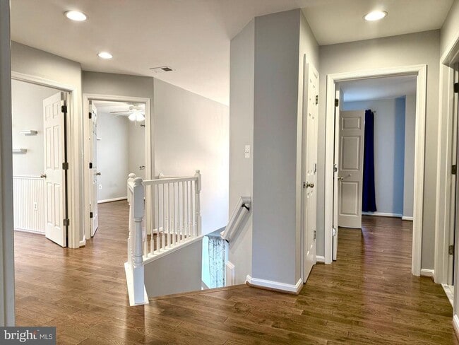 Building Photo - 25558 Dabner Dr