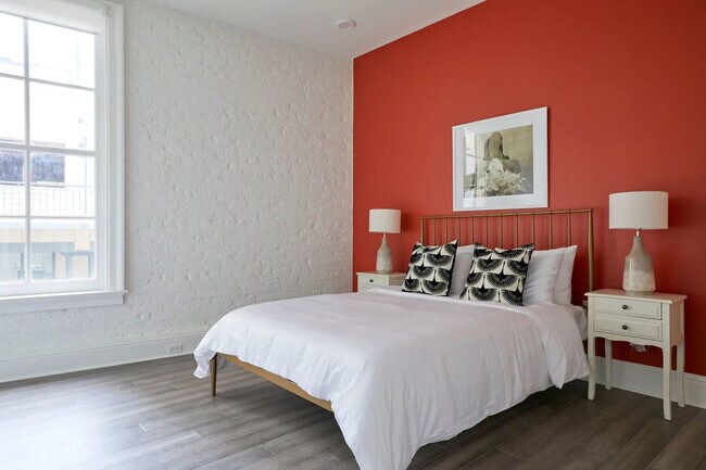 Building Photo - 800 Gravier St