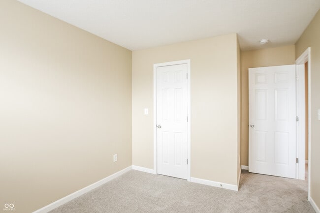 Building Photo - 10734 Snowdrop Way
