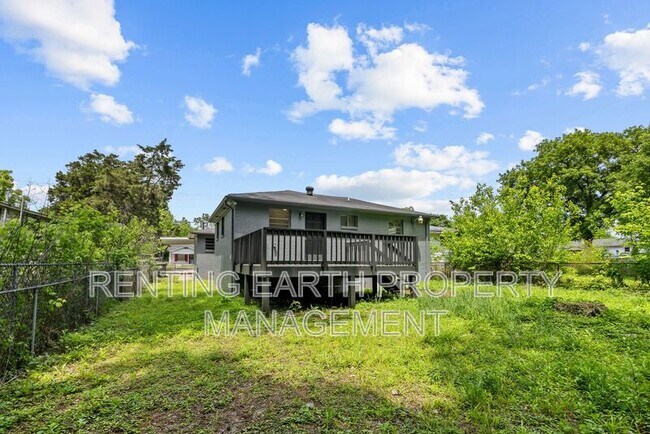 Building Photo - 6109 Blocton Ave