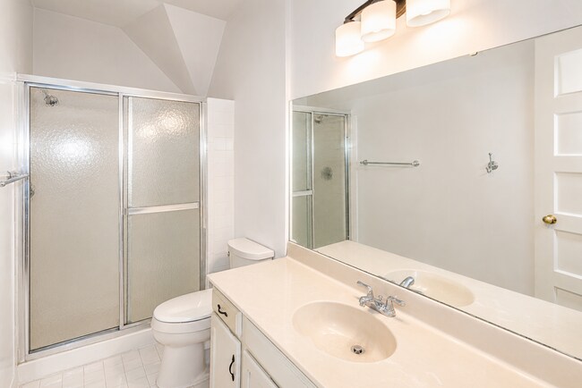 Building Photo - 1037 S 4th St