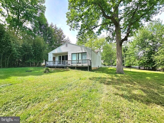 Building Photo - 317 Adahi Rd SE