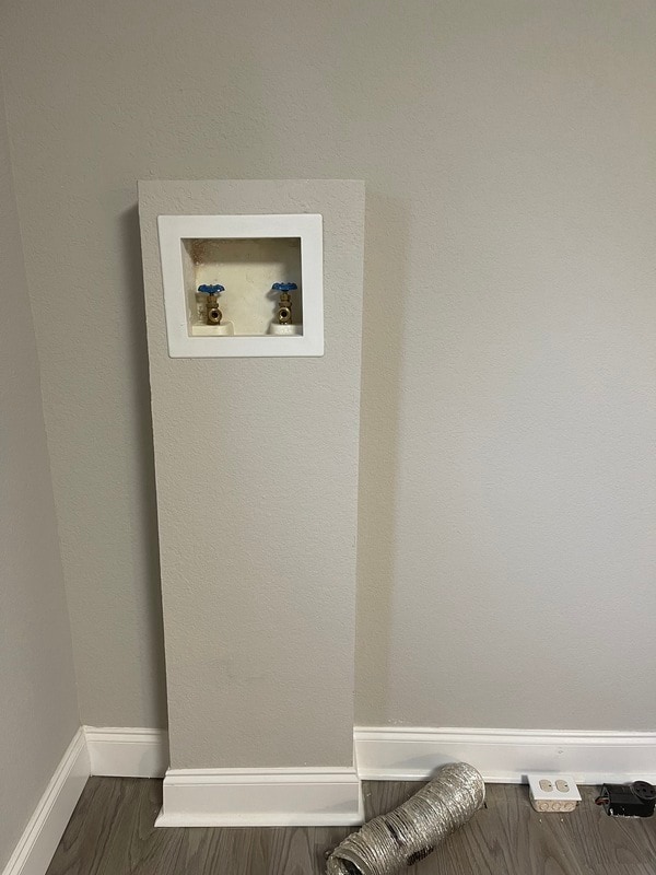 Building Photo - 1719 Airline Dr