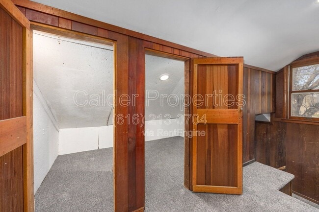 Building Photo - 1635 Cleveland Ave SW