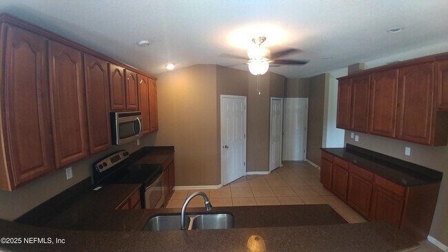 Building Photo - 229 Mahogany Bay Dr