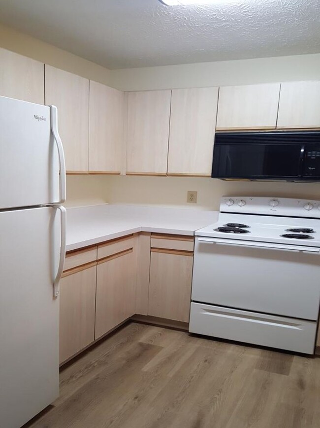 Building Photo - CALL or Text 910-284-4804 TO SCHEDULE - Ka...