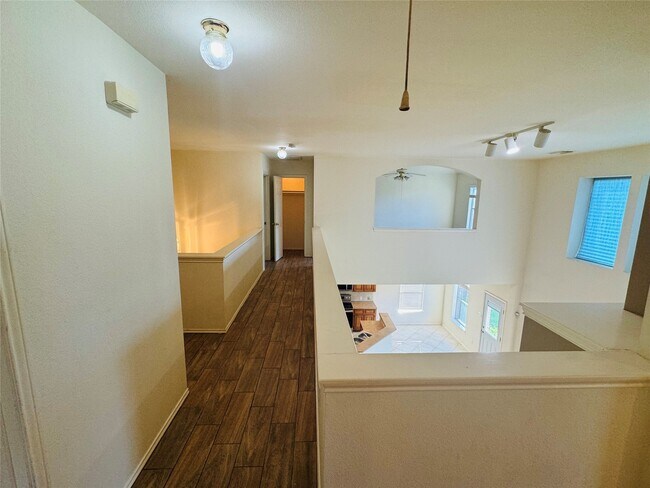 Building Photo - 931 Sierra Springs Ln