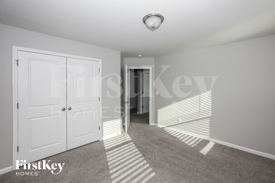 Building Photo - 7607 Wallace Farm Ln