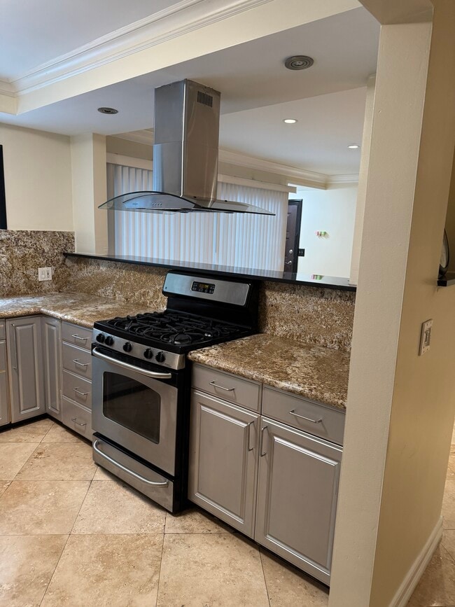 Building Photo - 11370 W Sunset Blvd