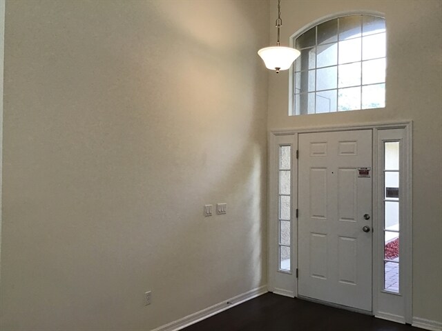 Building Photo - 15313 Stonebriar Way