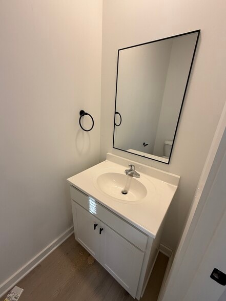 Building Photo - 4815 Cornell St