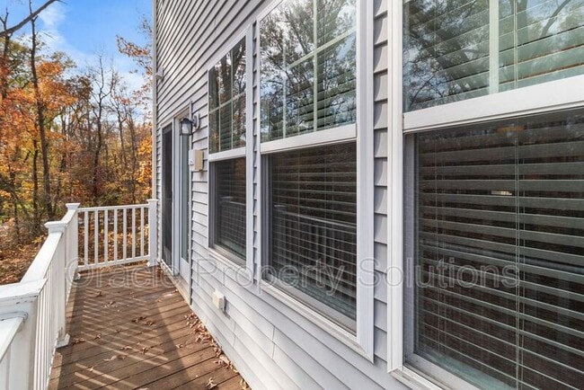 Building Photo - 1201 Falcon Point Dr