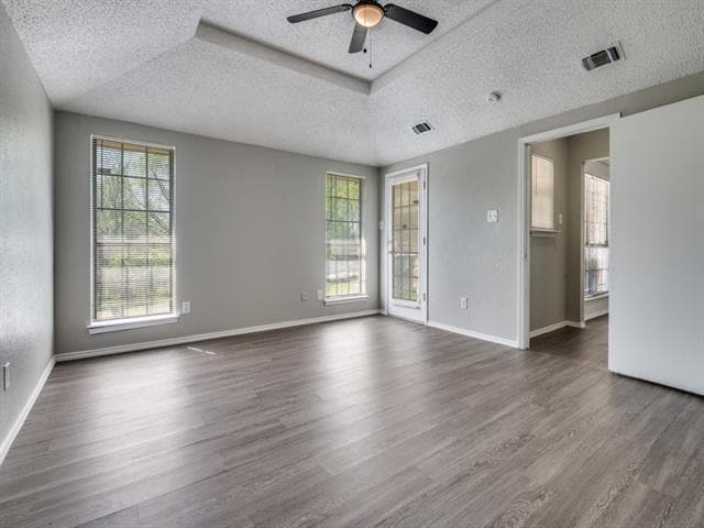 Building Photo - 1228 Cliff Trail