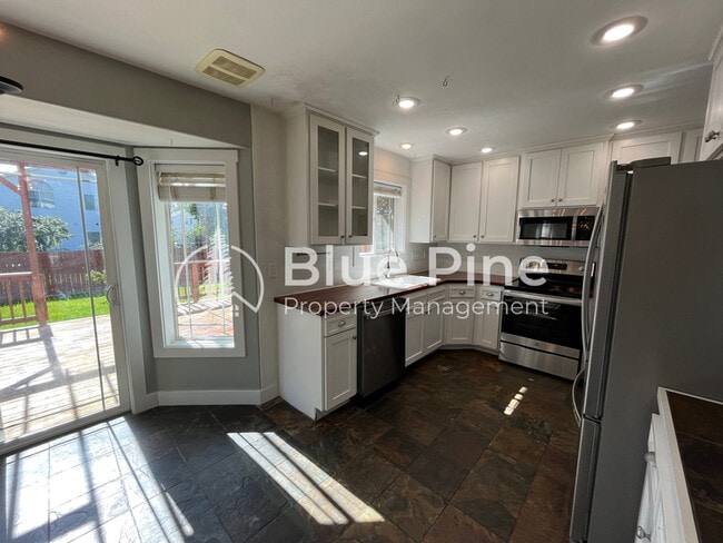 Building Photo - 157 Leesburg Ln