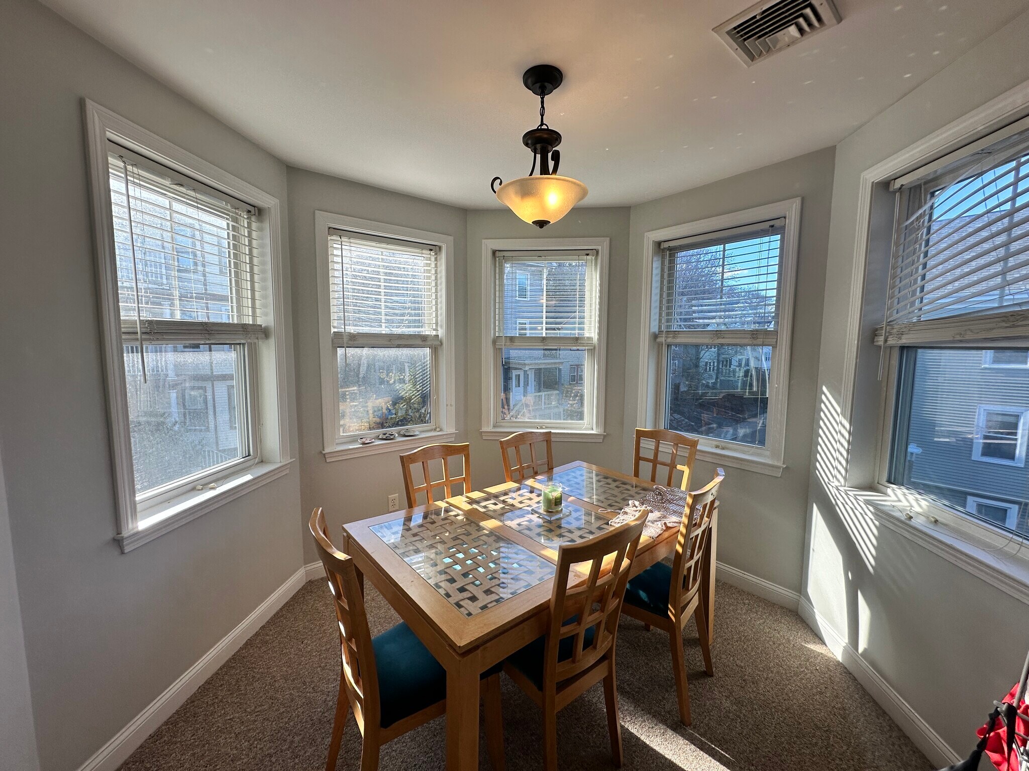 Building Photo - 99 Hillside St