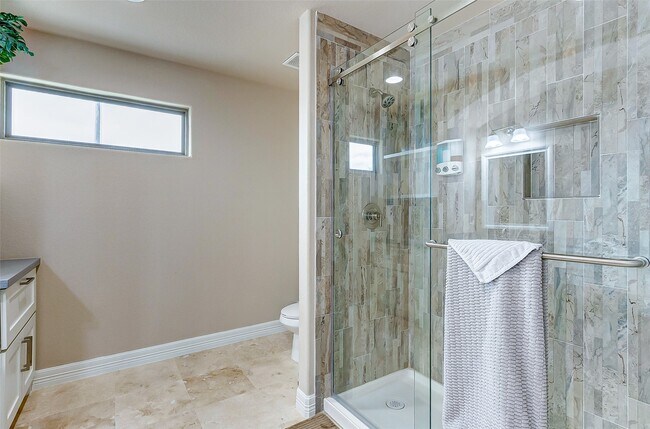 Building Photo - 3807 W Orem Dr