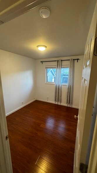 Building Photo - 41685 Gifford St