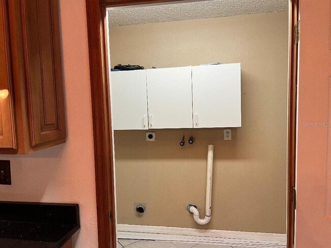 Building Photo - 200 Arbor Dr W