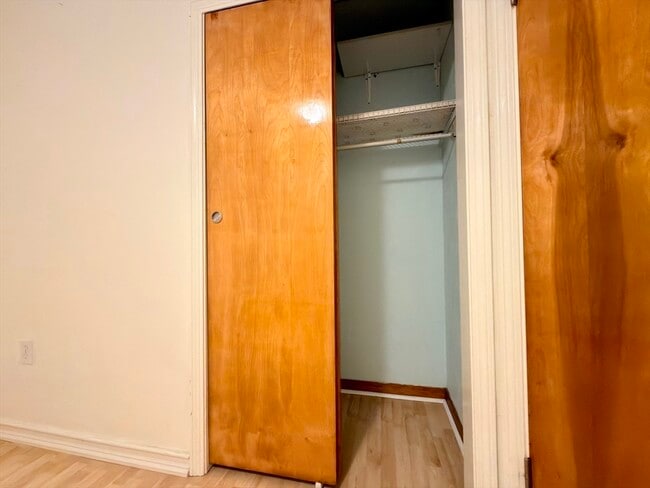 Building Photo - 45 Kinglet Dr