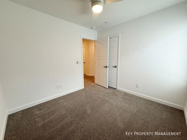 Building Photo - 4270 Lemay St