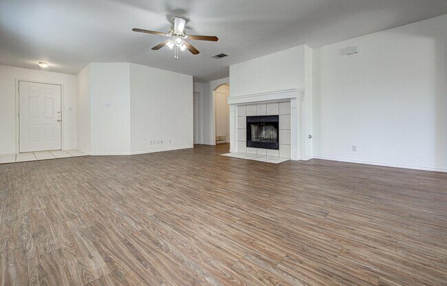 Building Photo - 207 Brentwood Dr