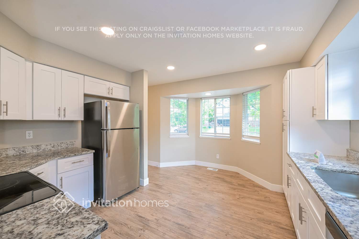 Building Photo - 3289 S Espana Cir