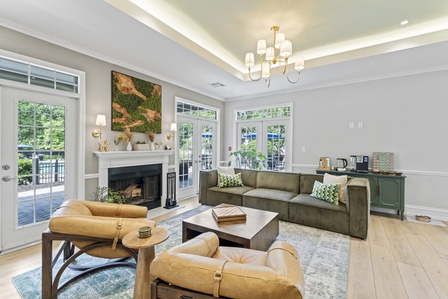 Primary Photo - Middletown Brooke Apartments