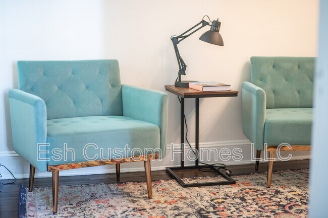 Building Photo - 419 W Orange St