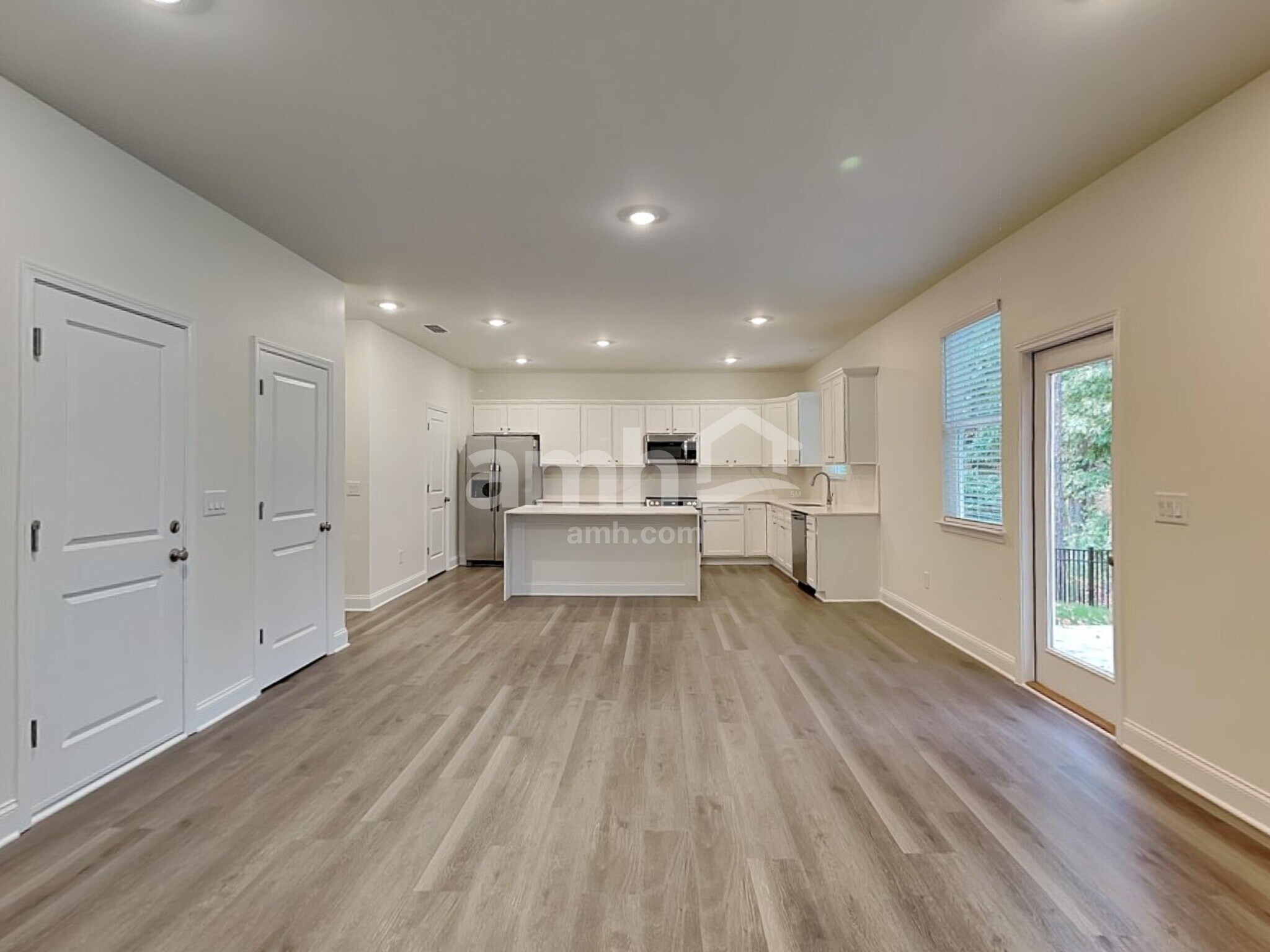 Building Photo - 820 Jubilation St