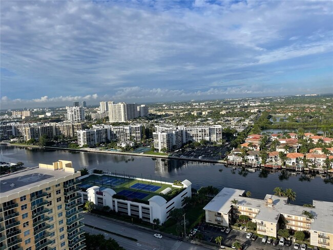 Primary Photo - 2301 S Ocean Dr