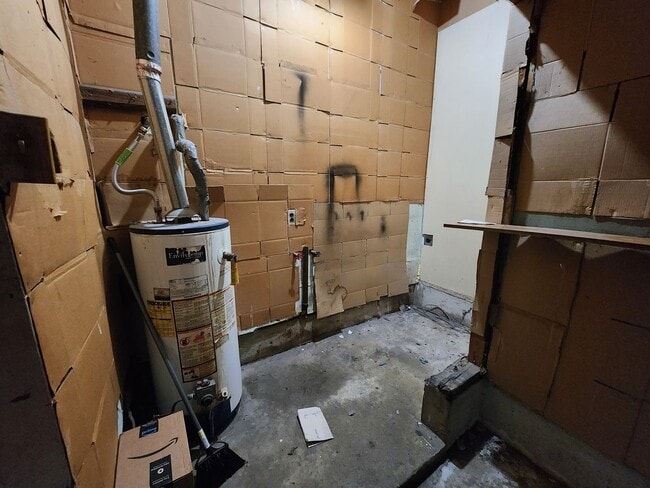 Building Photo - 3 Bedroom Home in Shawnee