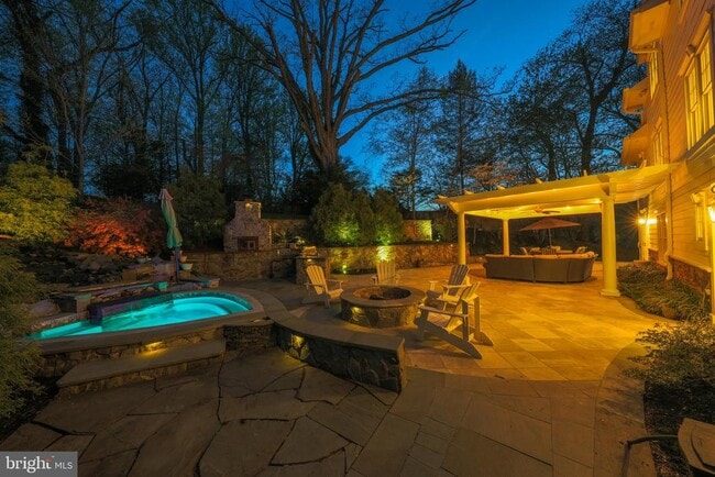 Building Photo - 6329 Linway Terrace