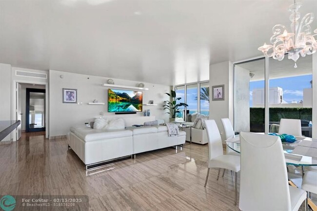 Building Photo - 101 S Fort Lauderdale Beach Blvd