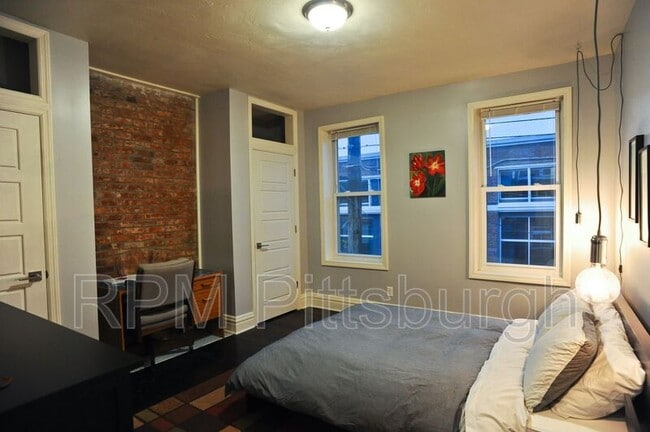 Building Photo - 4016 Willow St