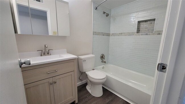 Building Photo - 59 Cedar Ridge Dr